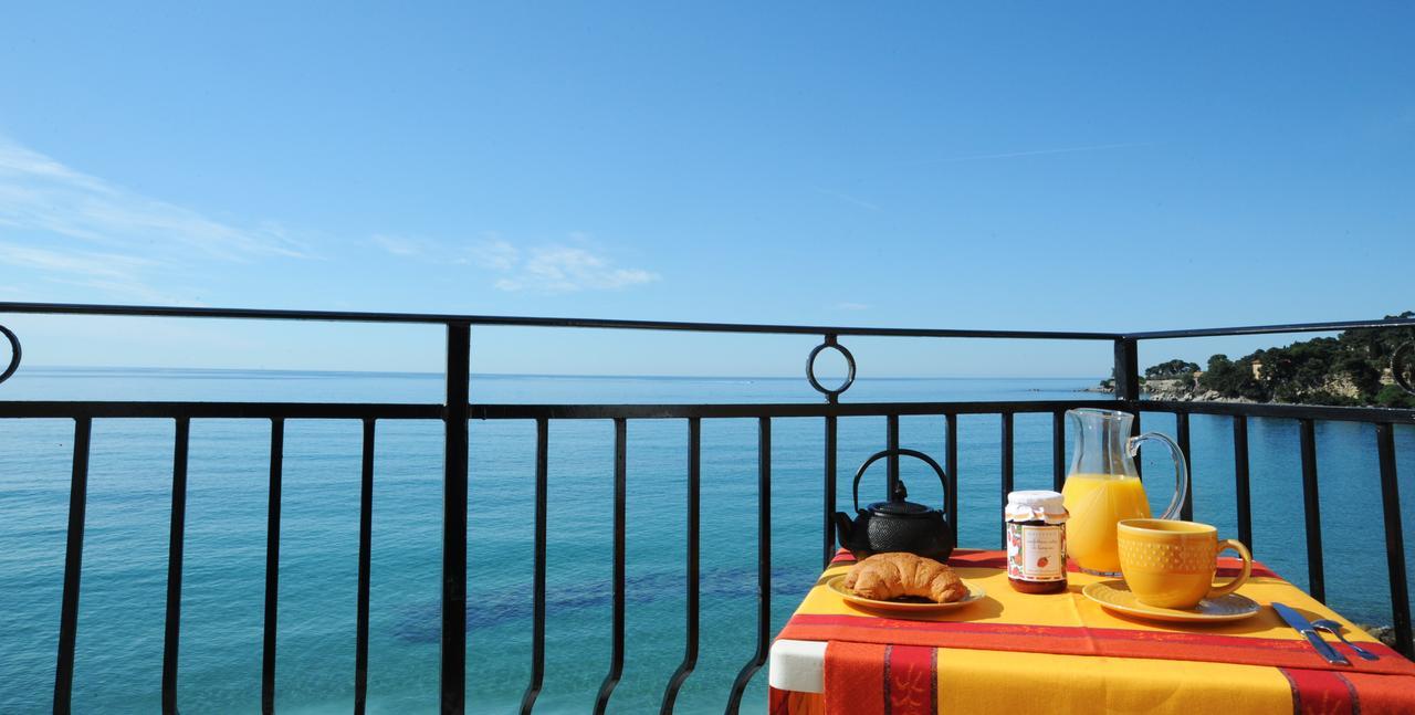 Апарт отель Holiday'S Beach Вентимилья Экстерьер фото