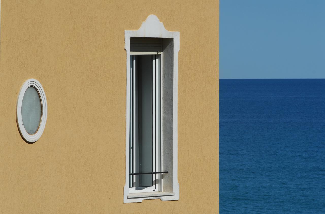 Апарт отель Holiday'S Beach Вентимилья Экстерьер фото